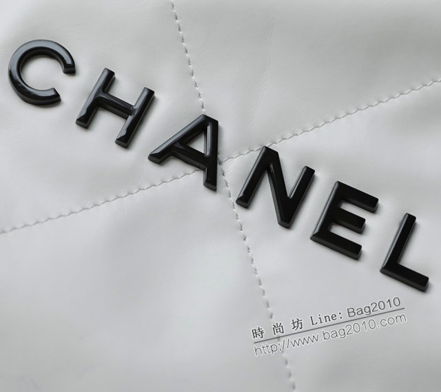 Chanel專櫃新款火爆小號22bag包購物袋 香奈兒收納袋白色黑扣原廠小羊皮鏈條肩背手袋手提袋 djc5262